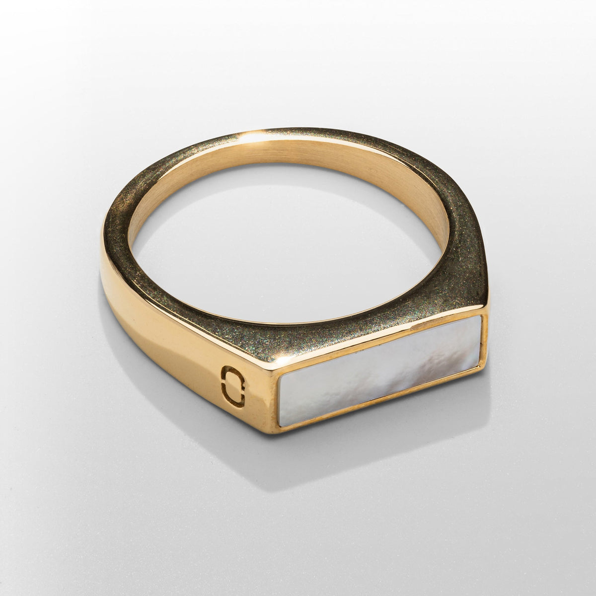 Anillo Sello de Piedra Rectangular Blanca (Oro)