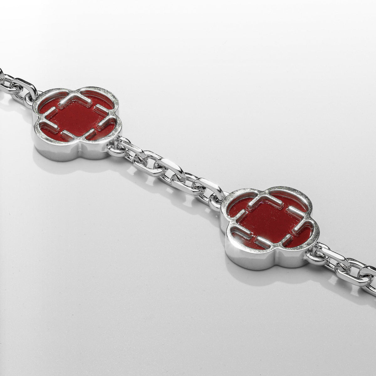Pulsera de Piedra de Trébol Rojo (Plata)