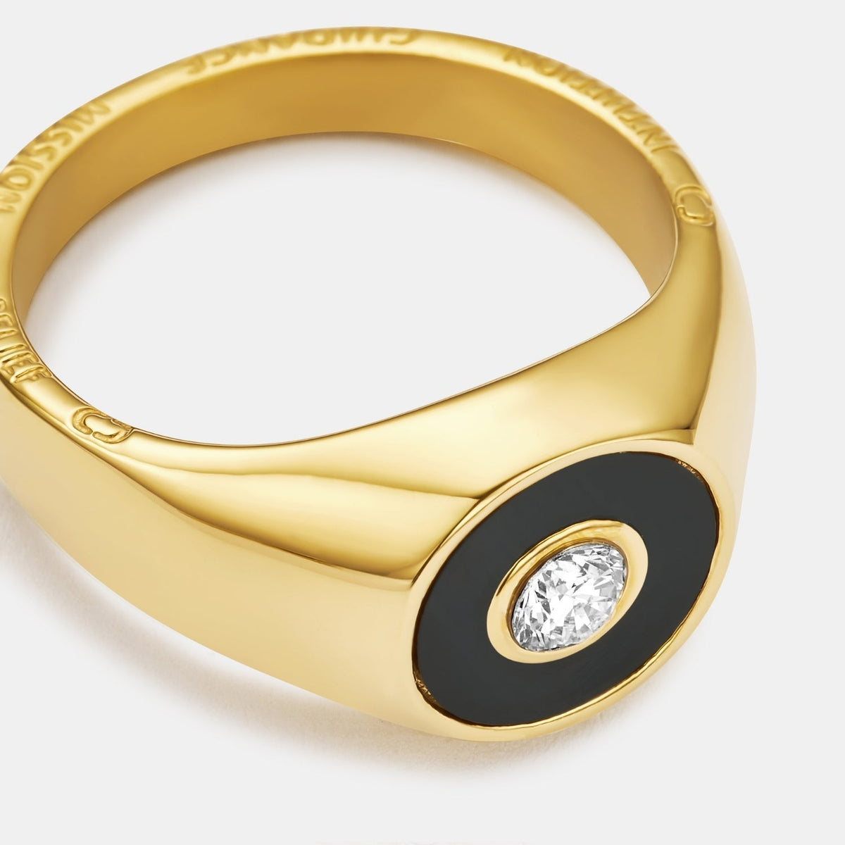 Anillo de sello de gema redonda de ónice (oro)