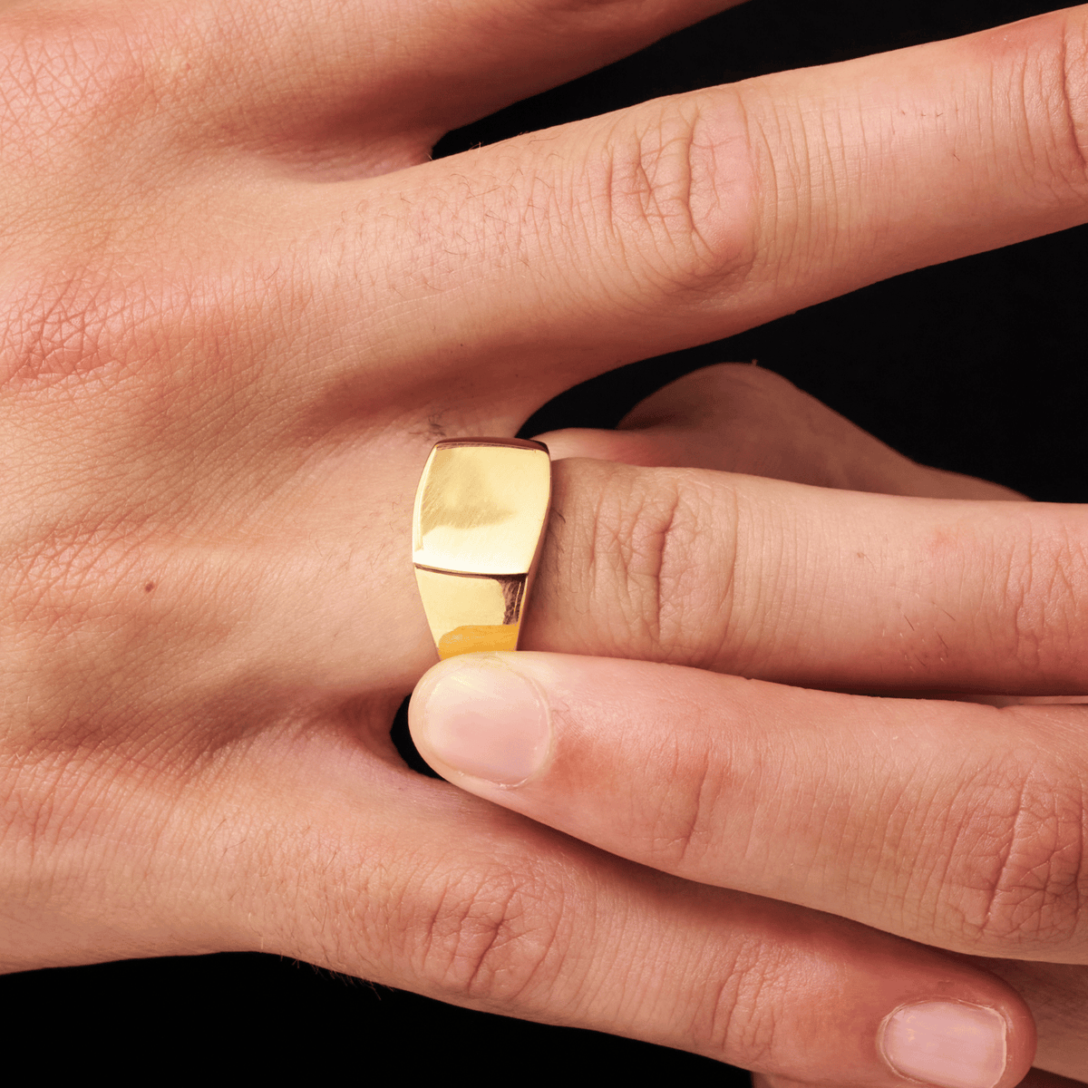 Anillo de sello cuadrado (Oro)