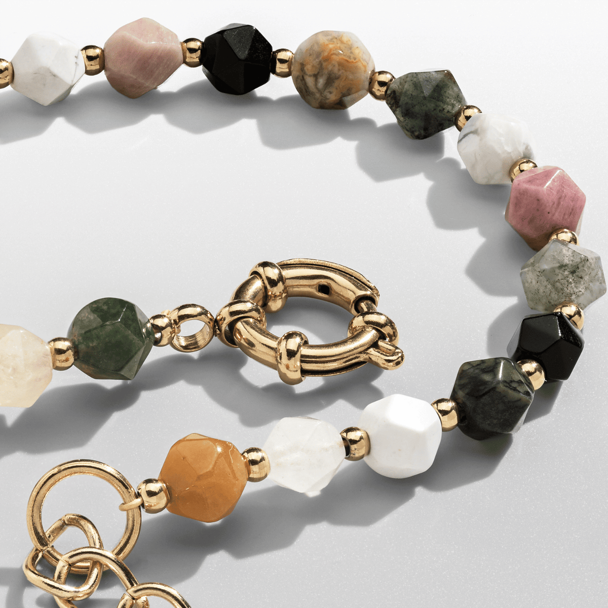 Pulsera de Cuentas de Piedra (Oro)
