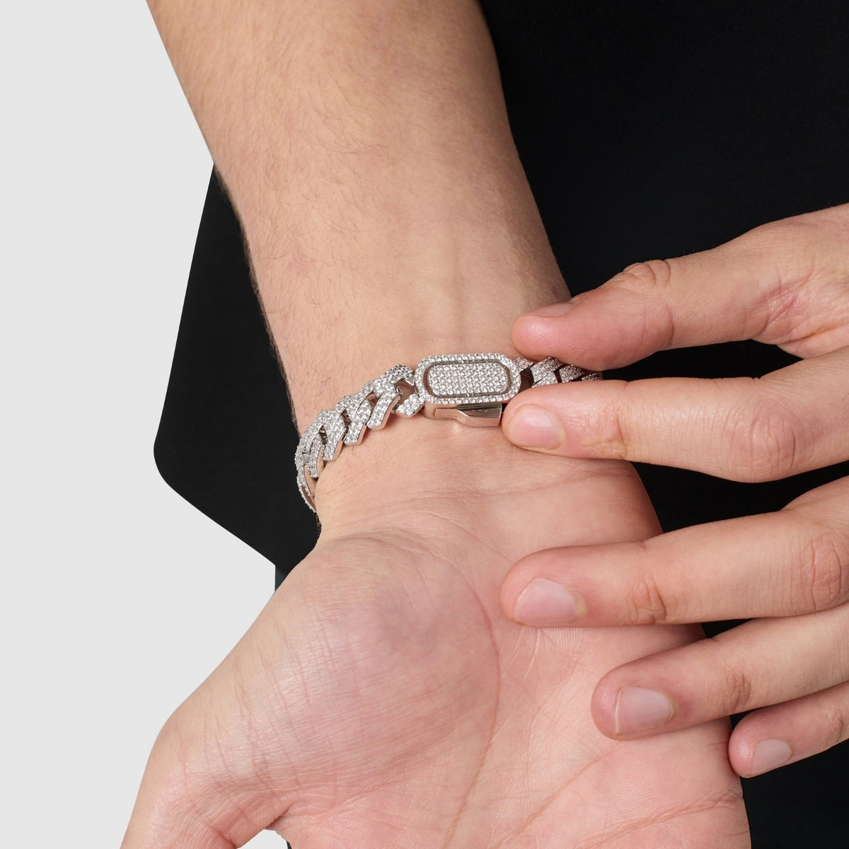 Pulsera de Cubanito con engaste de garra (Plata) 12mm