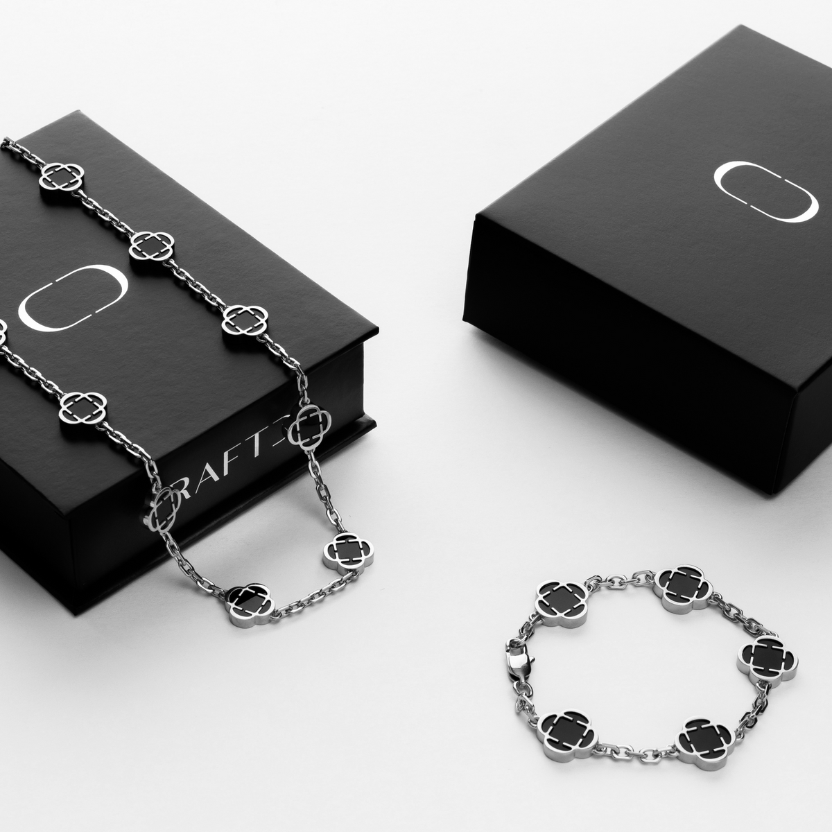 Juego de Regalo de Trébol de Ónix (Plata)