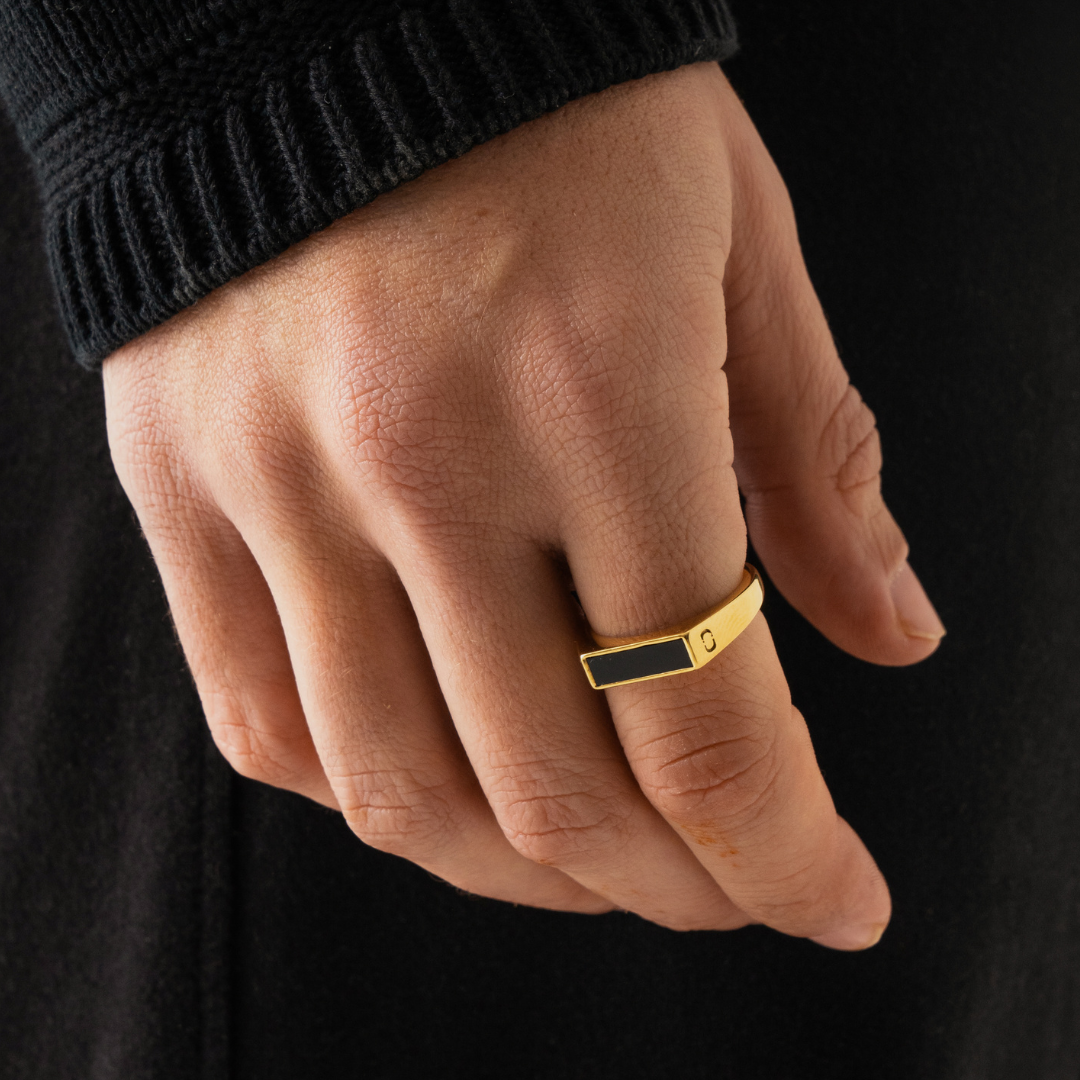 Anillo Sello de Piedra Rectangular Ónice (Oro)