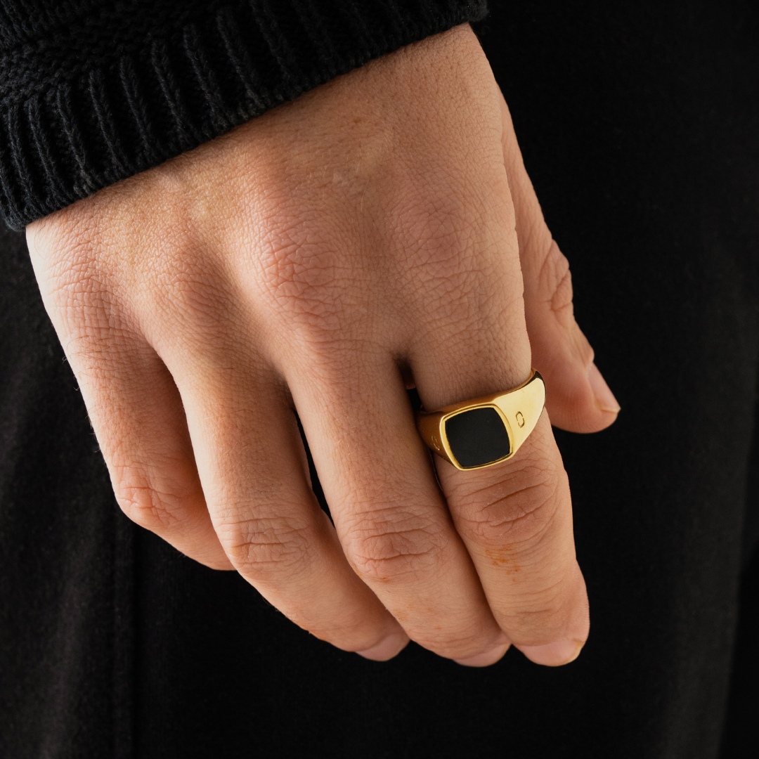 Anillo Sello de Piedra Cuadrada Ónice (Oro)