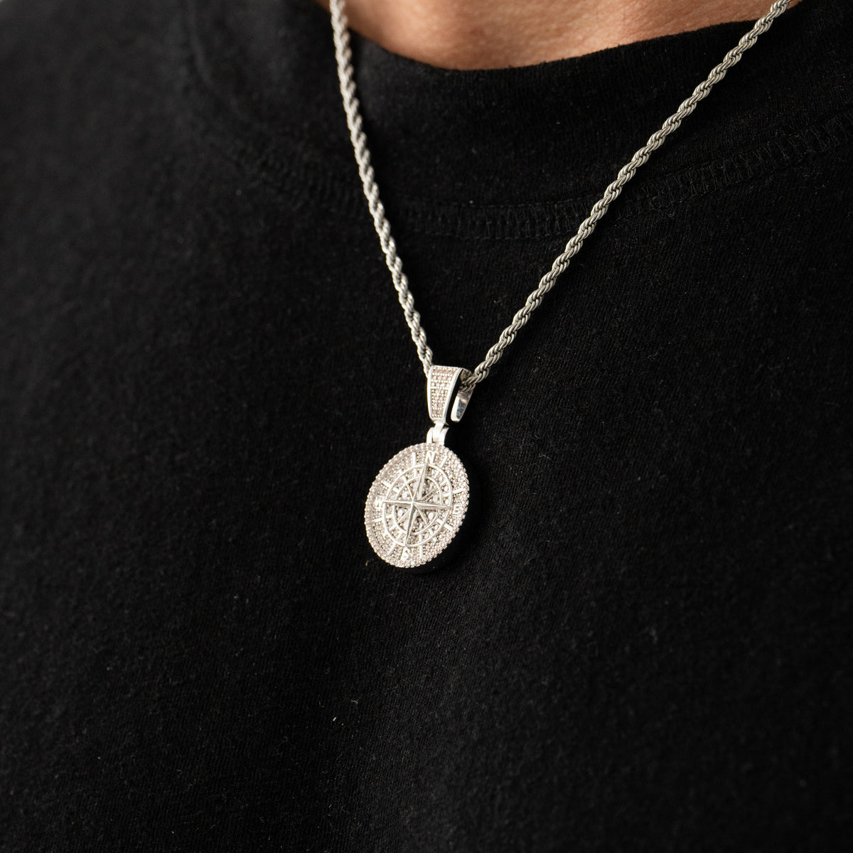 Colgante de Brújula Helada (Plata)