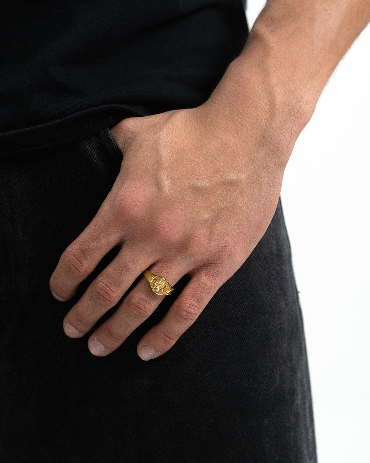 ANILLO LEGACY ORO