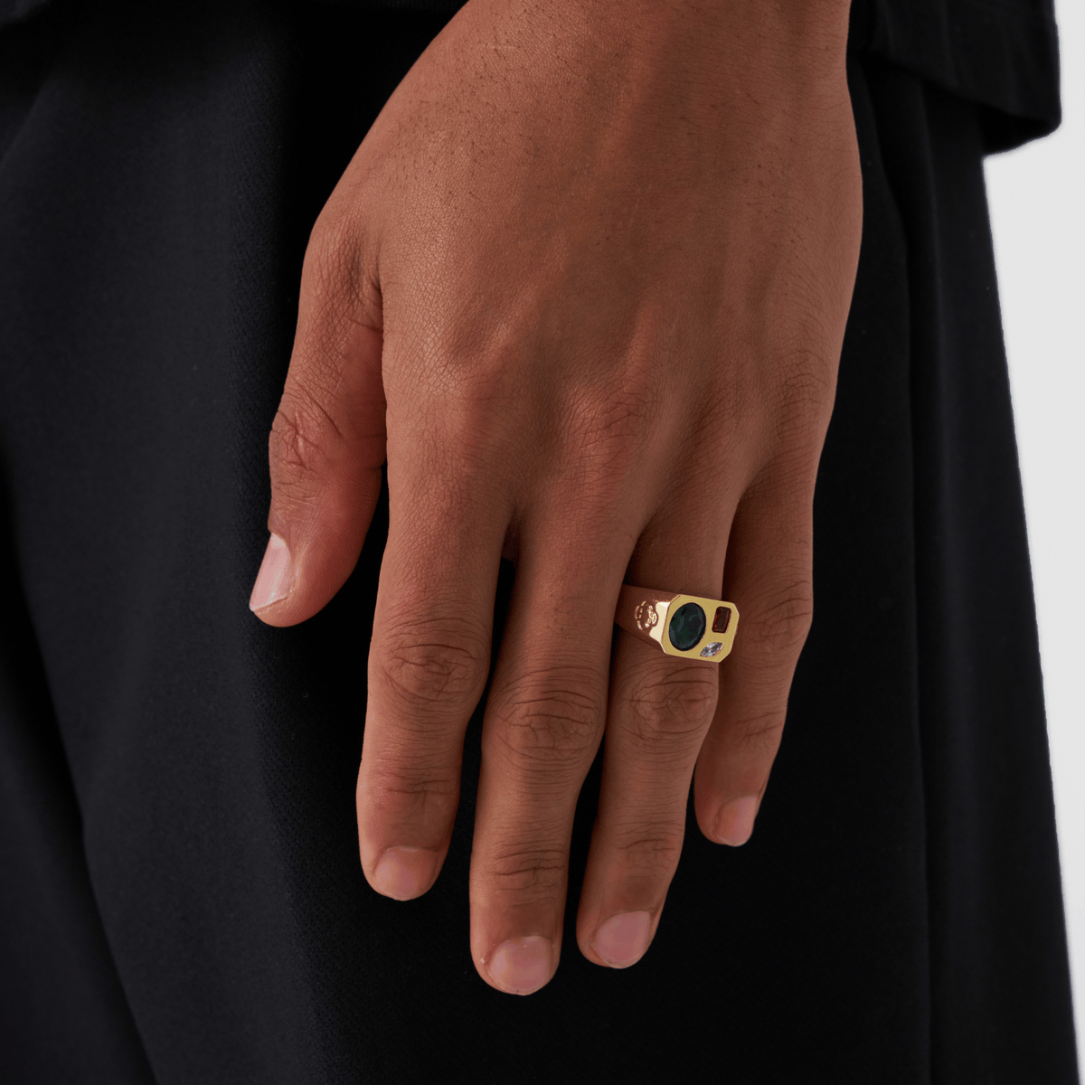 Anillo de Tres Piedras (Oro)