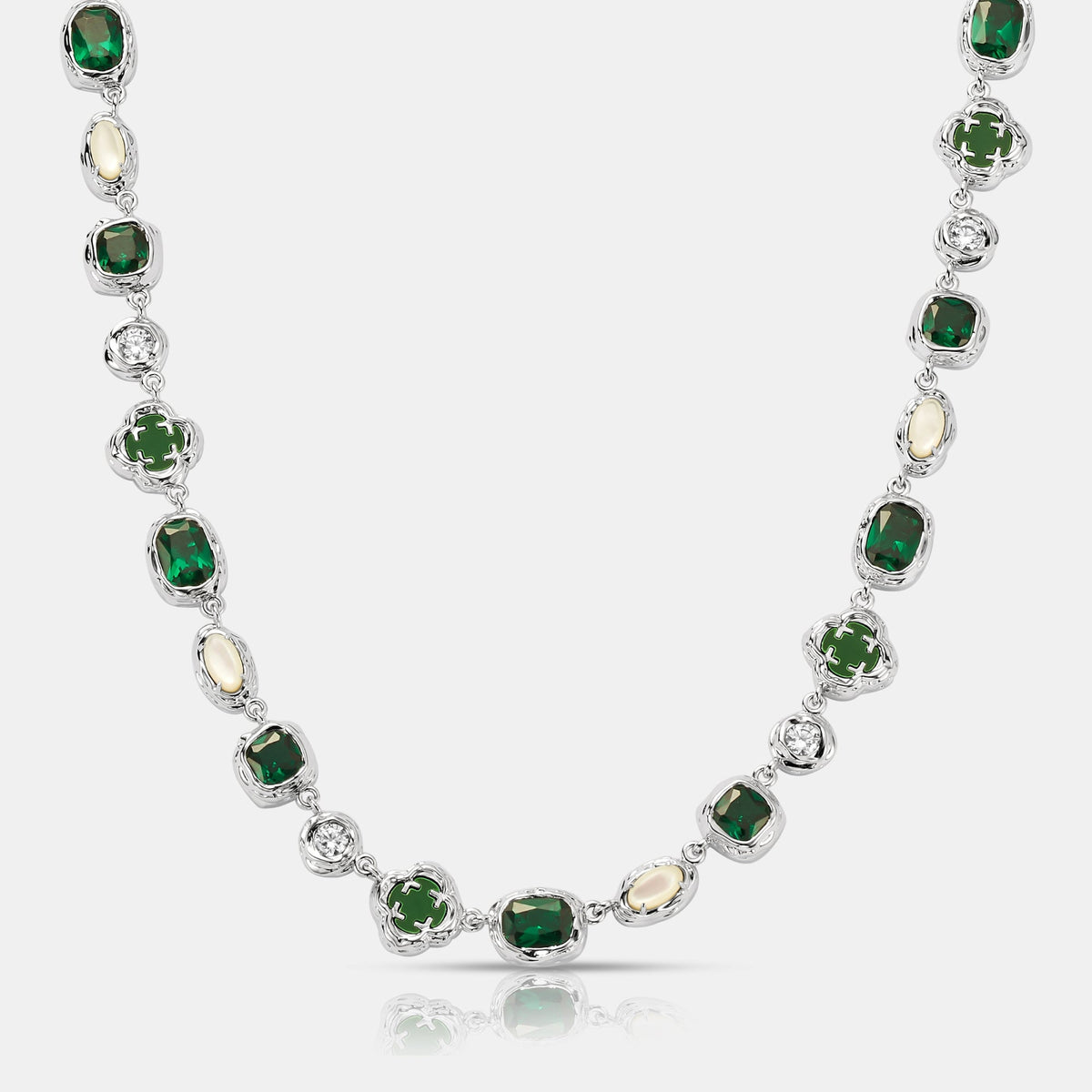 Collar de Piedra Esmeralda Derretida (Plata)
