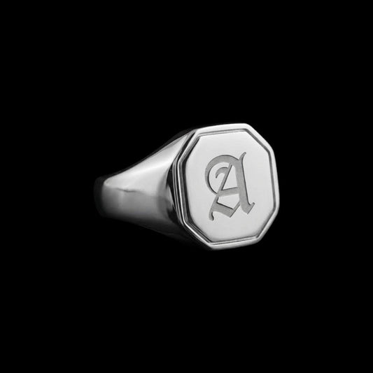 Anillo de sello hexagonal con inicial
