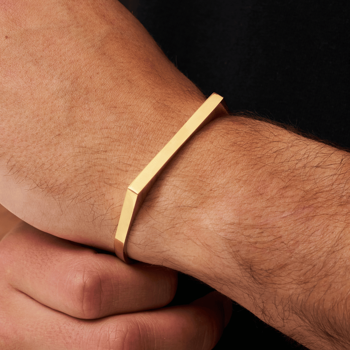 Brazalete rectangular 5mm (Oro)