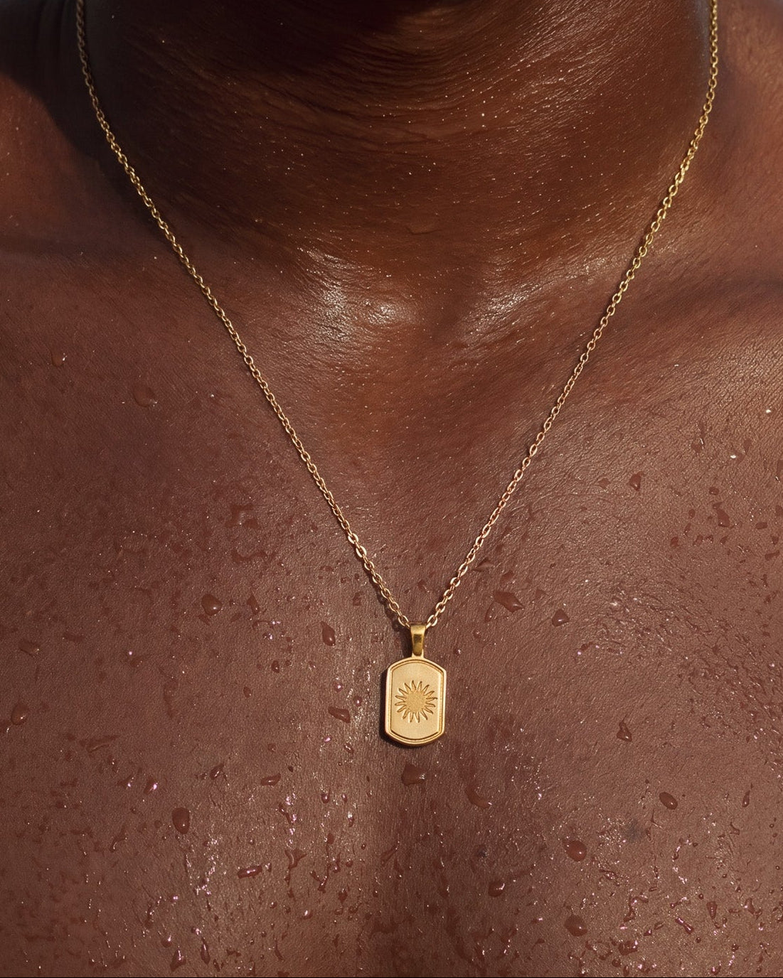 COLLAR DAYSTAR ORO
