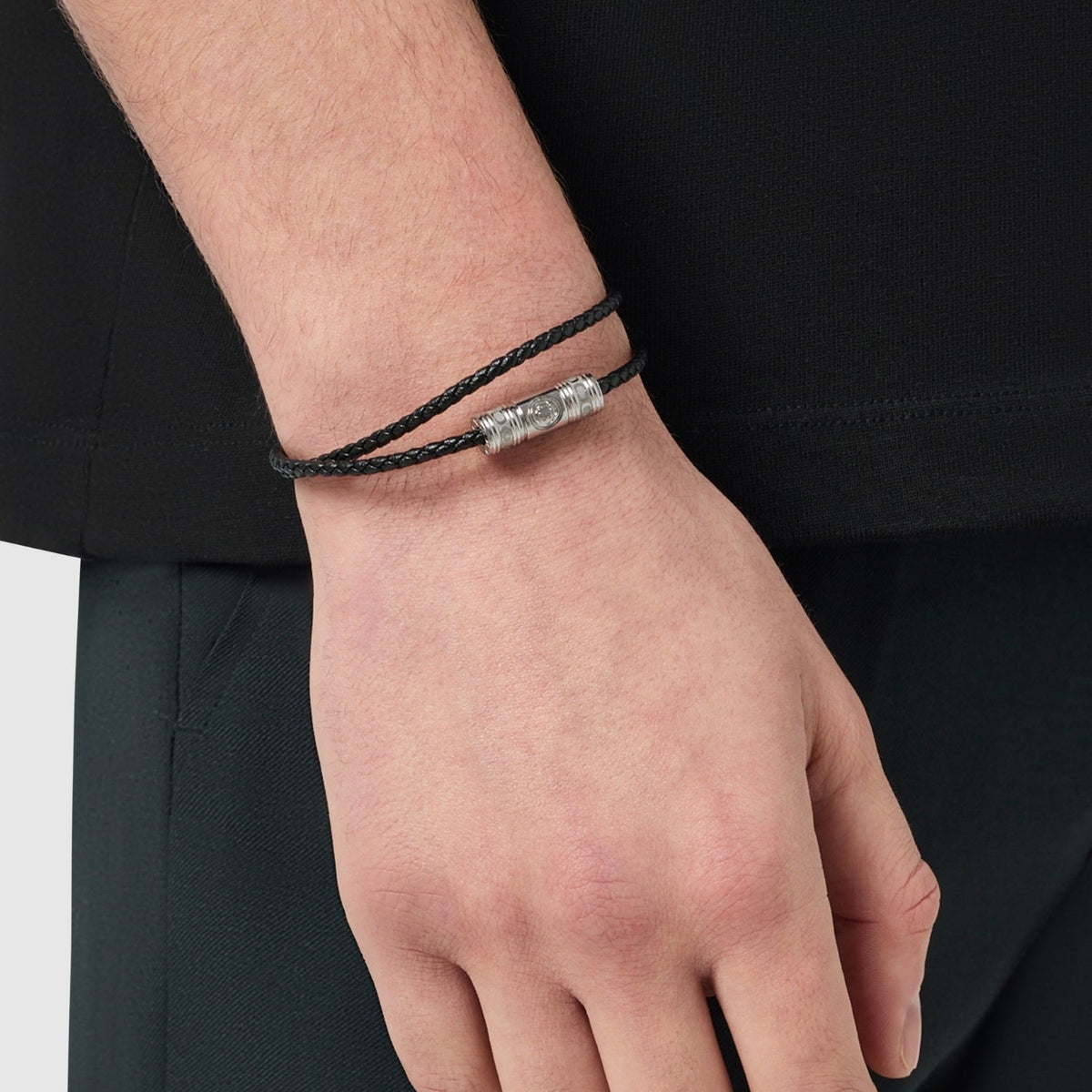 Pulsera Envueltos de Cuero Negro