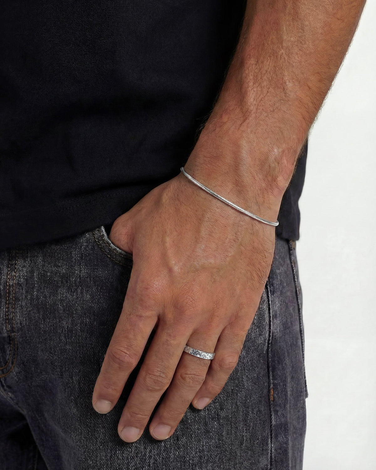 ANILLO HAMMERED PLATA - 4MM