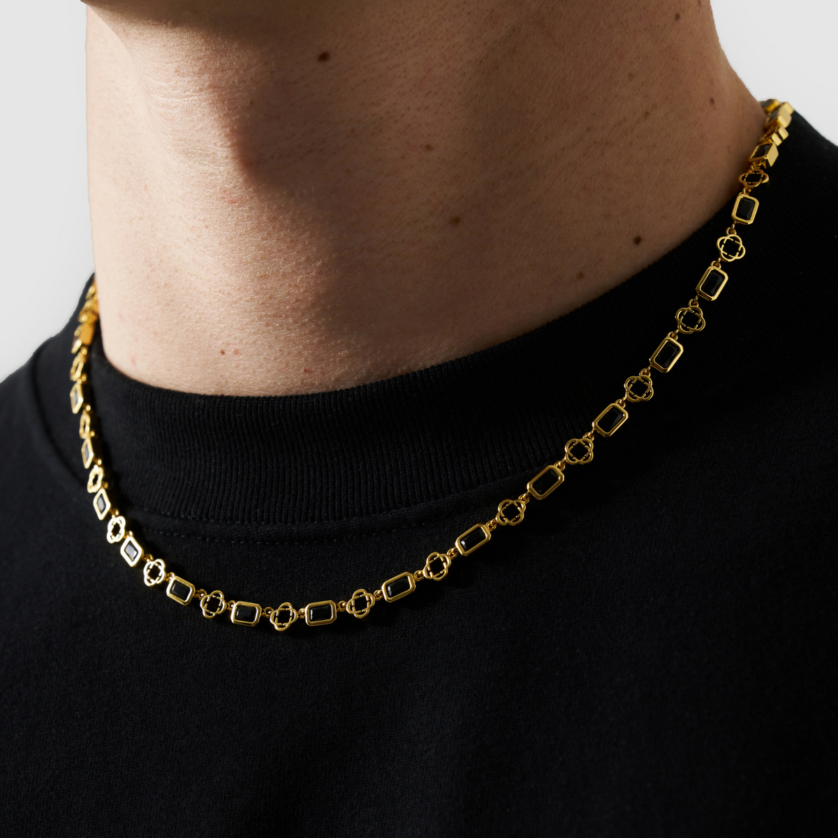 Collar de Trébol de Piedras Preciosas Rojas (Oro)