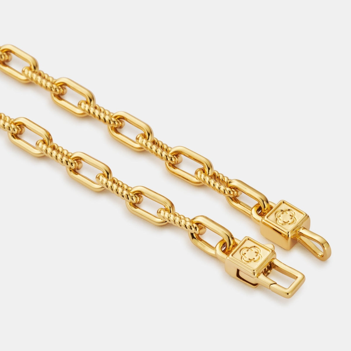 Pulsera de Enlace de Cuerda (Oro)