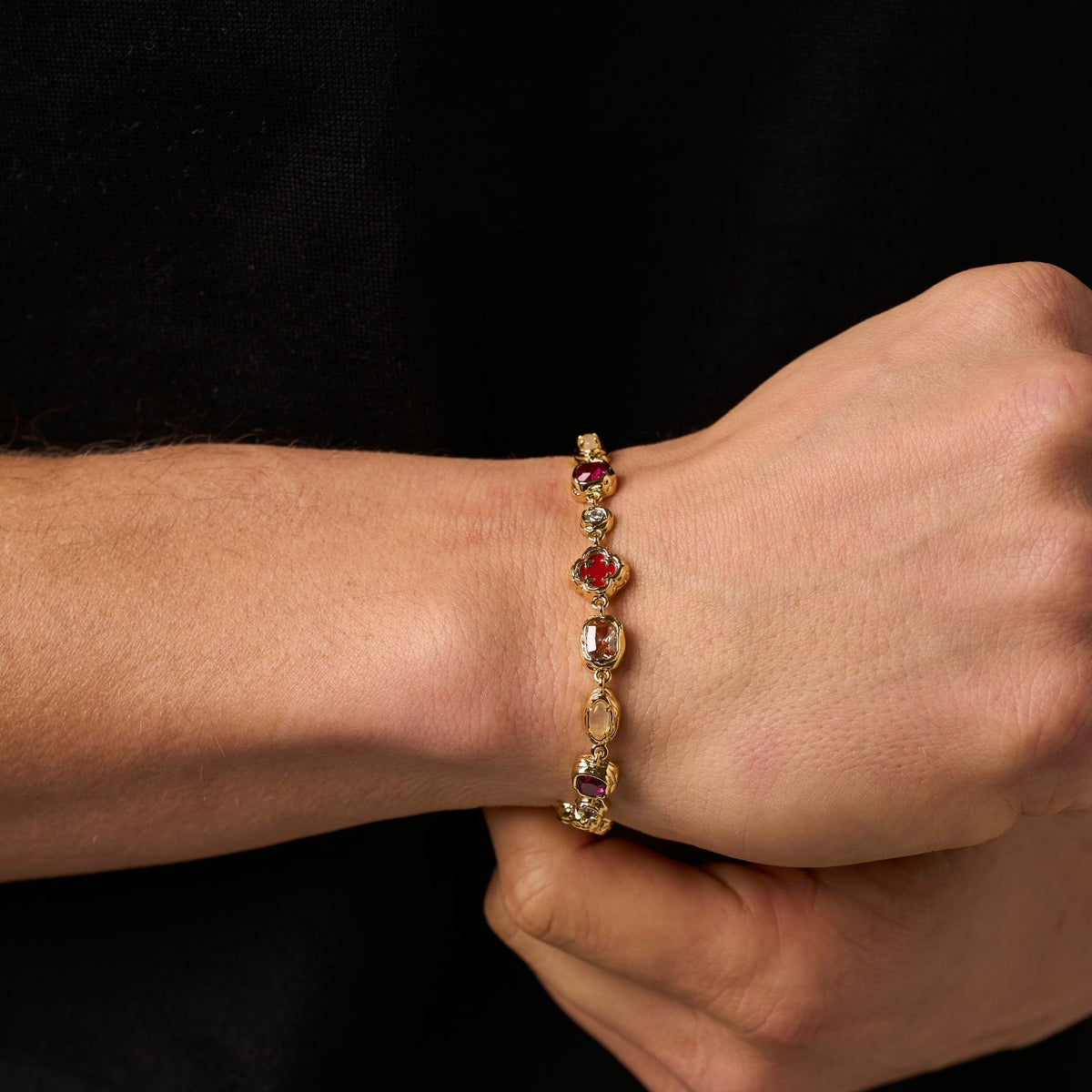 Pulsera de Piedra Rubí Derretida (Oro)